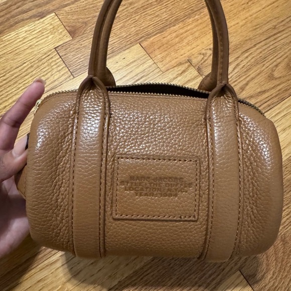 Marc Jacobs Brown Pebbled Leather Duffle Satchel with Wallet and Branded Strap - Picture 3 of 12